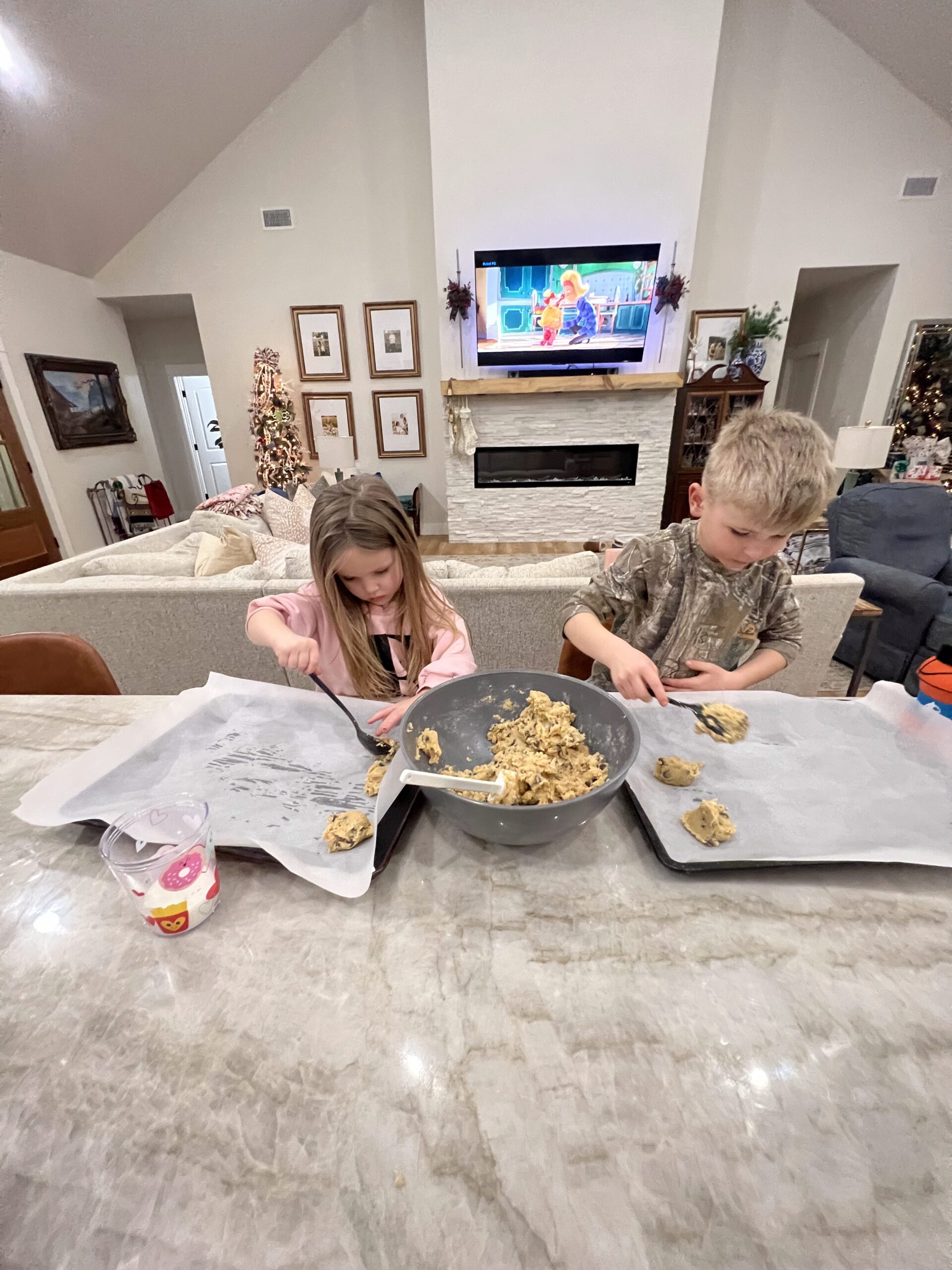 8 Tips for Moms to Make It Through the Holidays (and Keep the Magic Alive) 